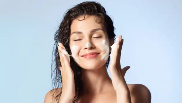 Best 1 Cleanser vs face wash: Benefits and side effects